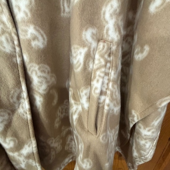 Women's Tan Button-Up Cape/Poncho - Picture 5 of 8